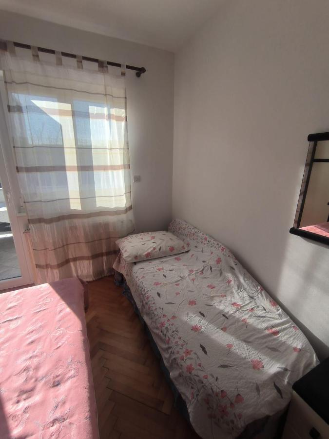 Apartman Marija Palit Exterior photo