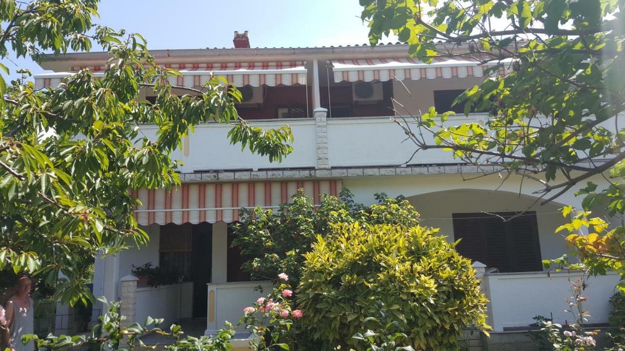 Apartman Marija Palit Exterior photo